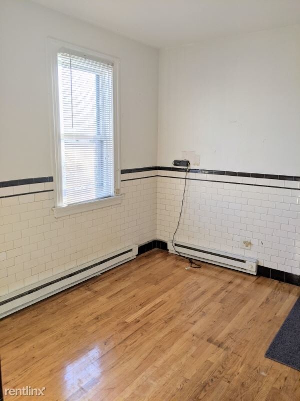 Building Photo - 372 Broadway