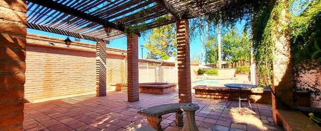 Photo - LOVELY CENTRAL PHOENIX TOWNHOME READY TO RENT!!!