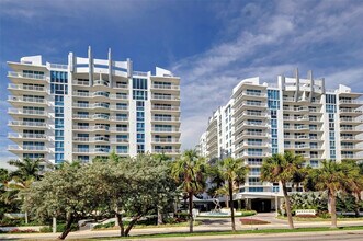 Building Photo - 2831 N Ocean Blvd