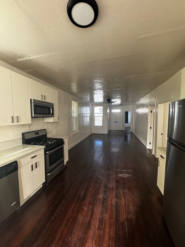 Foto del edificio - 1709 Goss St