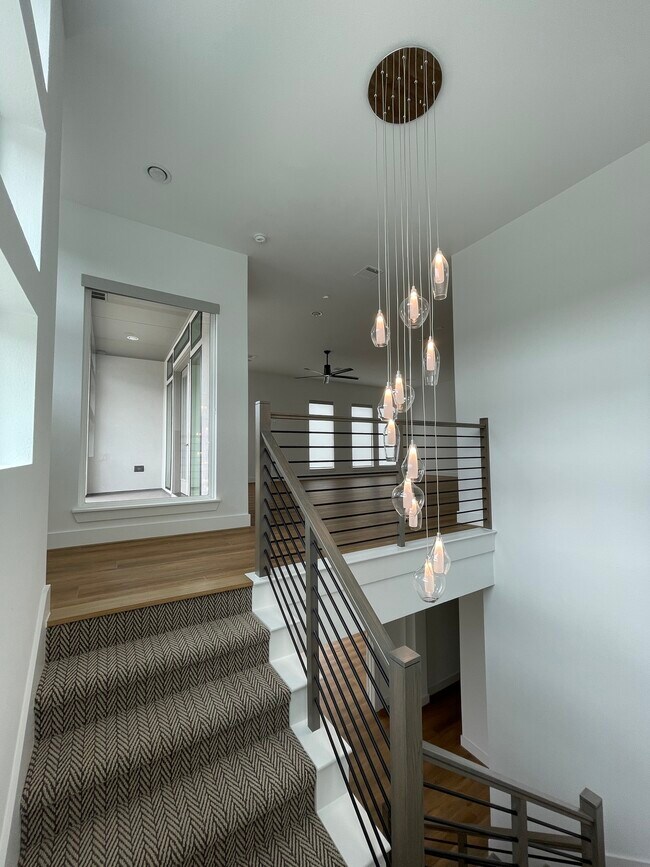 Building Photo - 7604 Highcroft Way