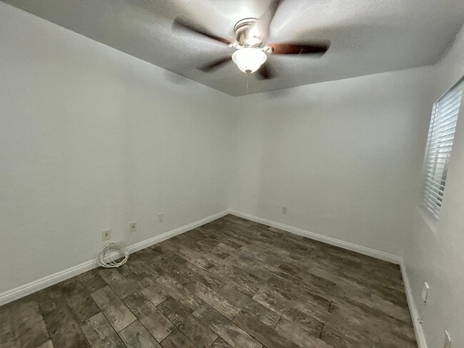 Building Photo - Studio in The Heart of Mission Beach!