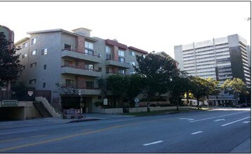 Building Photo - 888 Hilgard