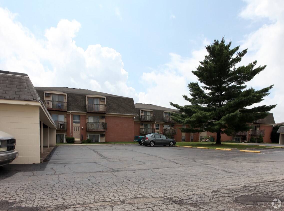 Lakewood Apartaments - Lakewood Apartments