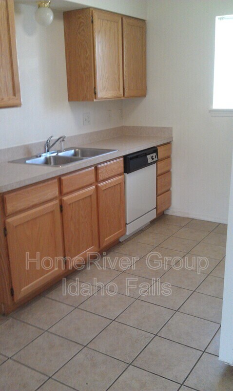 Foto del edificio - 3190 Chasewood Dr