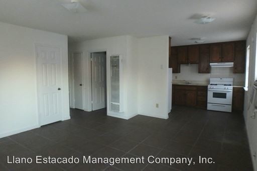 Building Photo - 104 S Belleview St