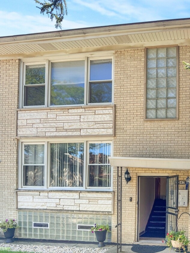 Foto principal - 5043 W Cornelia Ave
