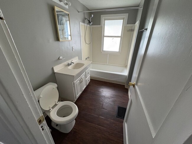 Building Photo - 461-463 South Wayne Avenue