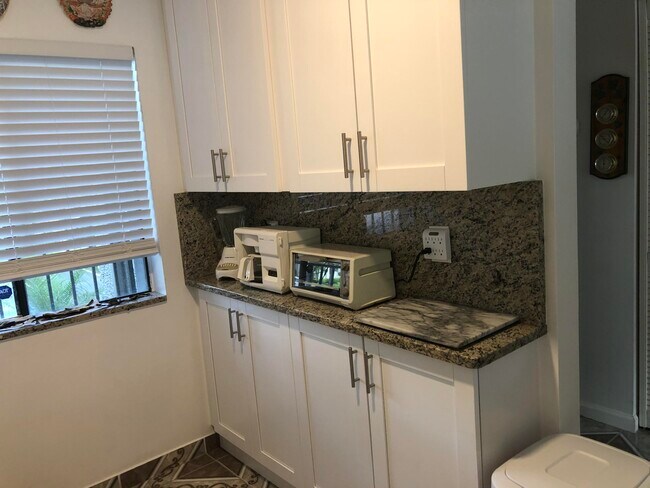 Foto del edificio - 4833 Esedra Ct