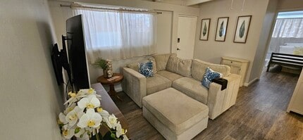 Building Photo - 94-1113-1113 Lumiauau St