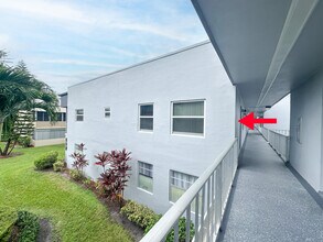 Building Photo - 39 Burgundy A