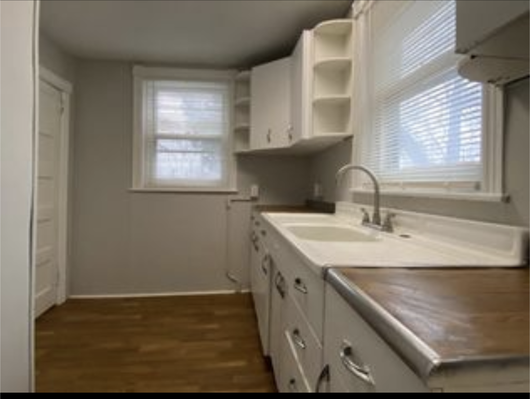 Foto del edificio - 212 Woodbine Ave
