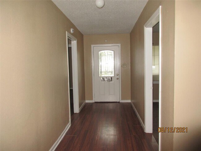 Foto del edificio - 10426 Castleton St