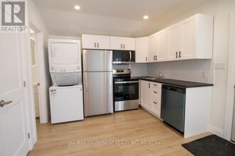Building Photo - 362 Gatfield Ave