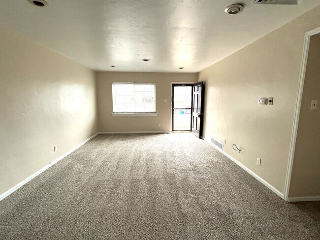 Foto del edificio - Great 3 Bedroom Home in Hoffman Town in Au...