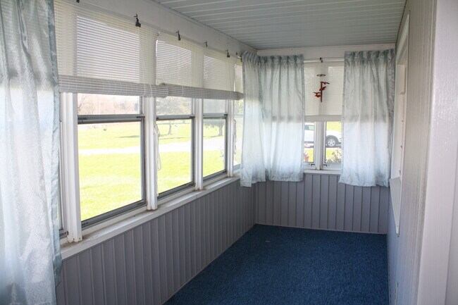 Porche frontal - 8432 Telegraph Rd