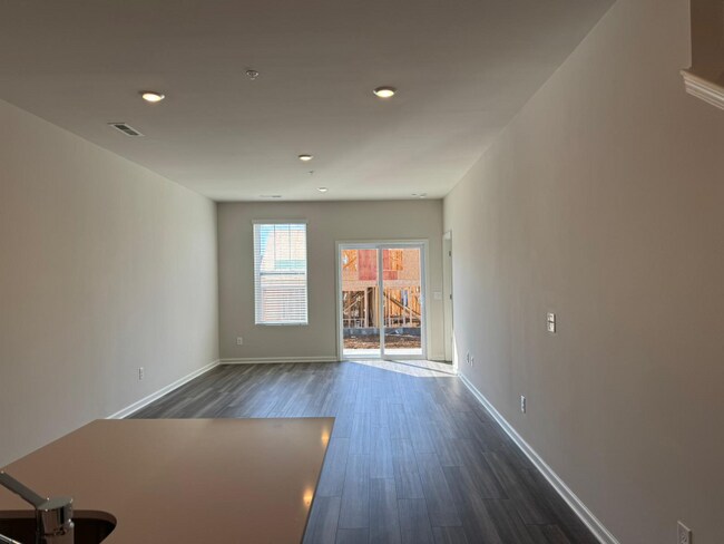 Building Photo - 449 Alcott Wy