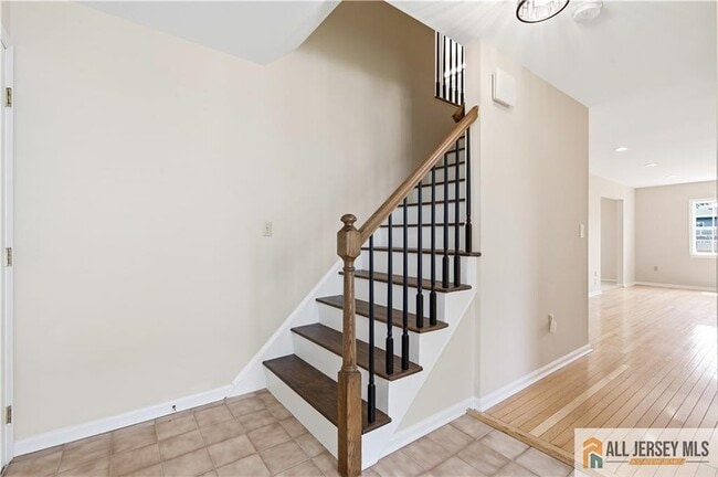 Building Photo - 55 Parsler Pl