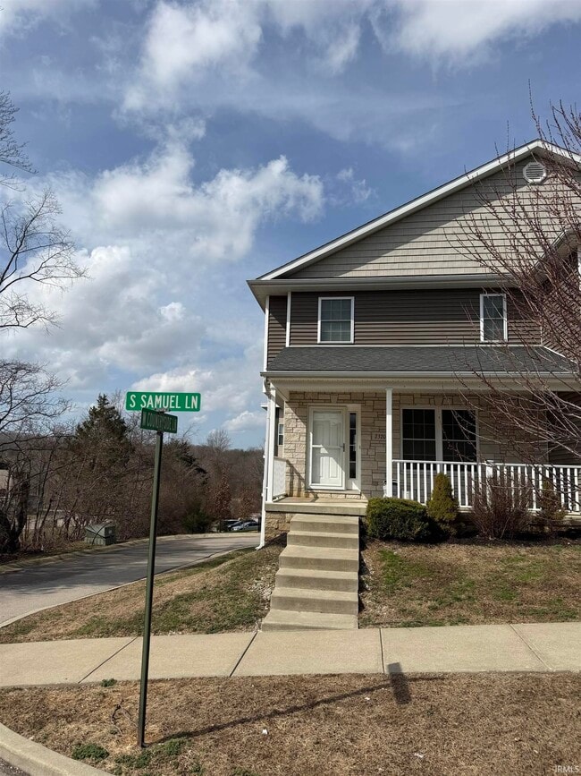 Building Photo - 2320 S Samuel Ln