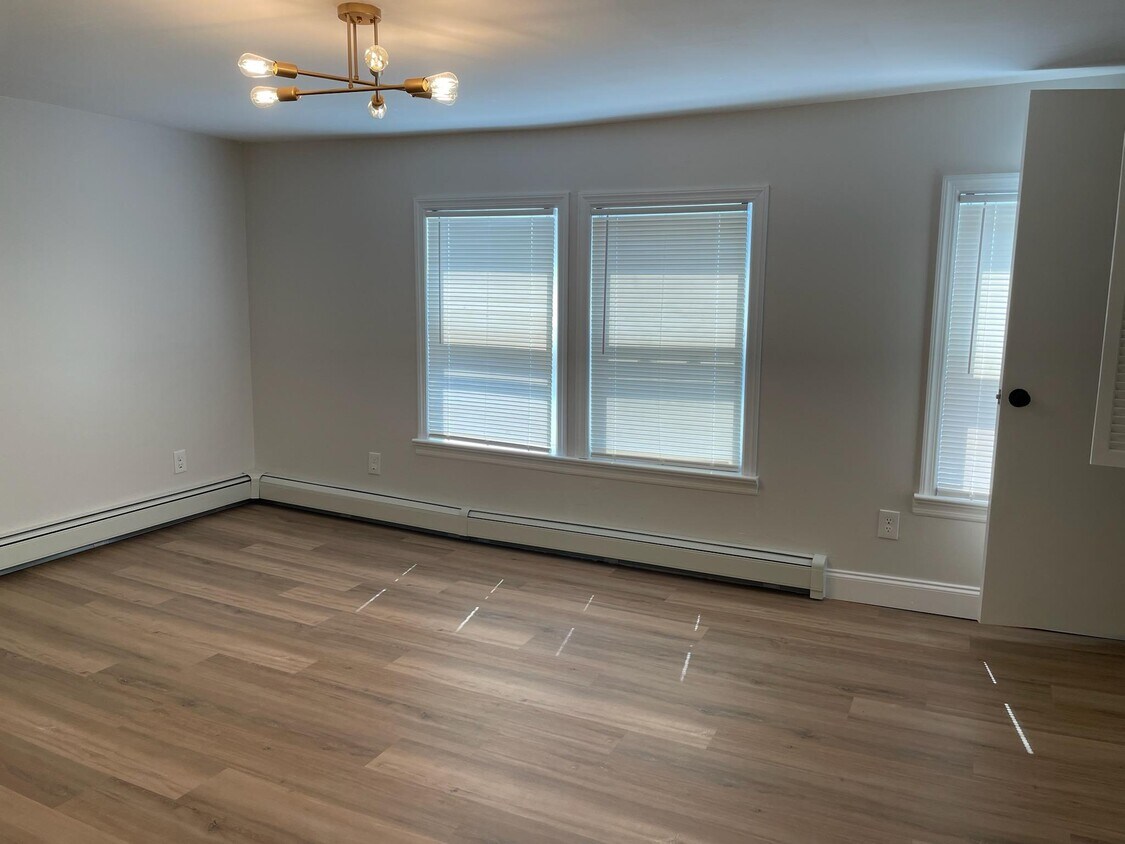 main bedroom - 213 N 3rd St