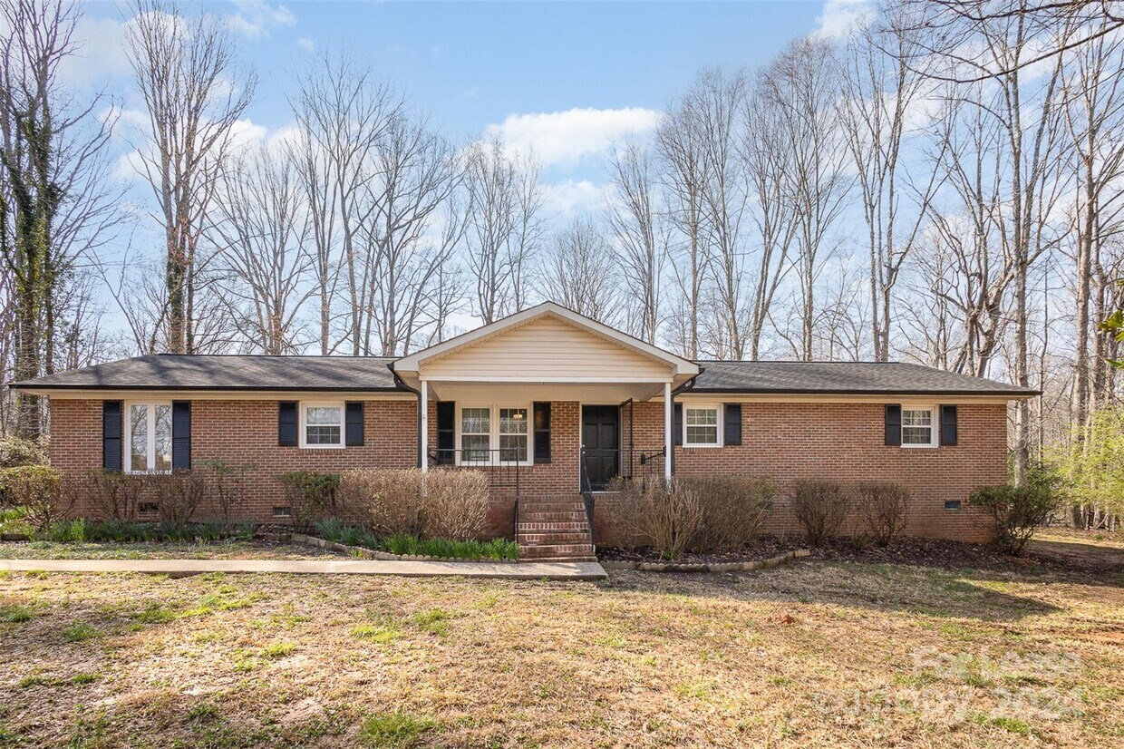 Primary Photo - 401 Jackson Pl