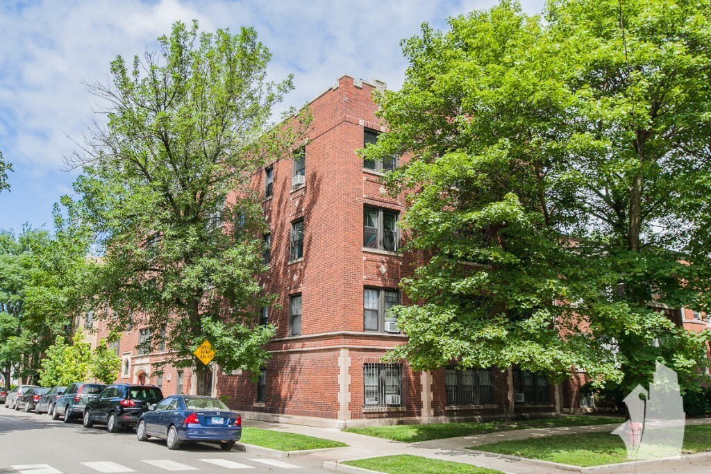 Primary Photo - 4535 N Leavitt St