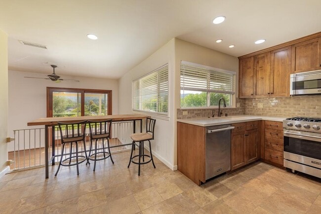 Foto del edificio - 425 Stuart Ct