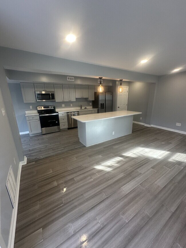 Foto del edificio - Inviting Condo in Lorton with Comfortable Living and Great Location