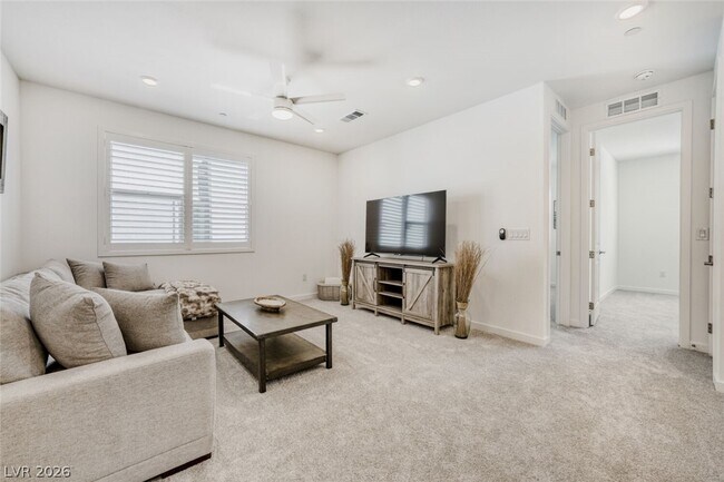 Foto del edificio - 1579 Hopeful Lark Ln