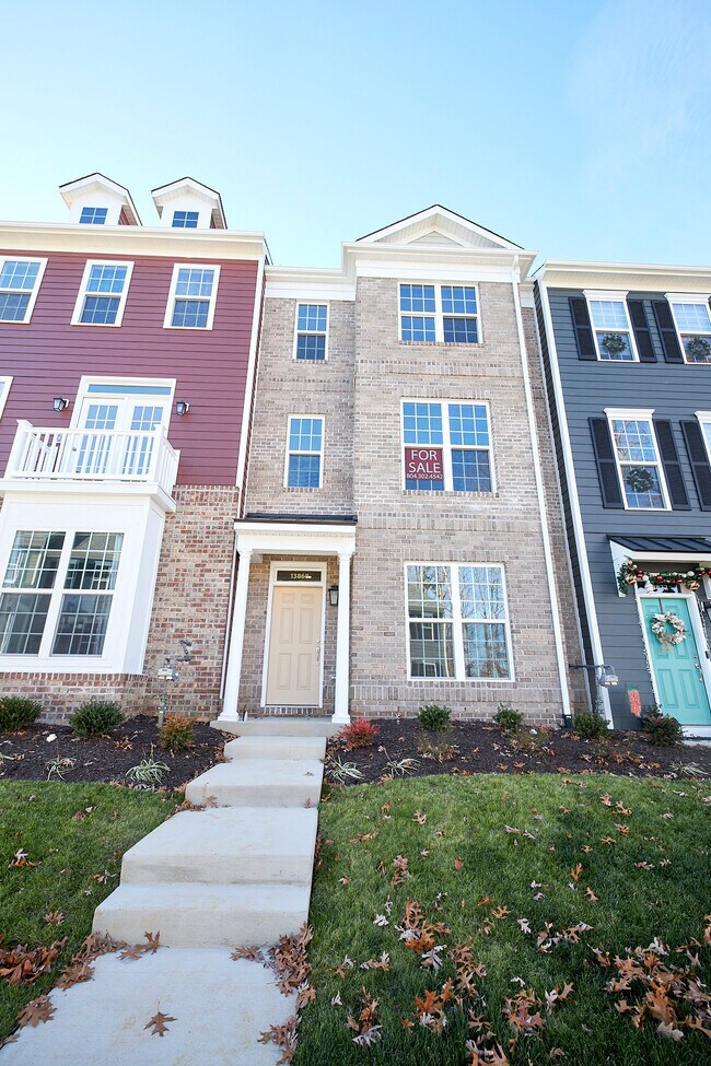 Foto del edificio - 13868 Randolph Pond Ln