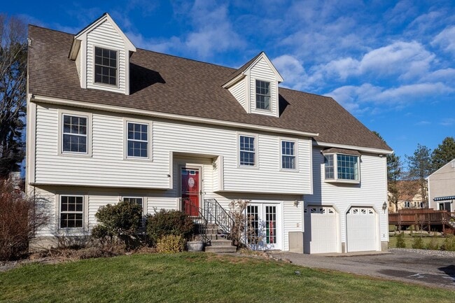 Building Photo - 4 Pheasant Ct