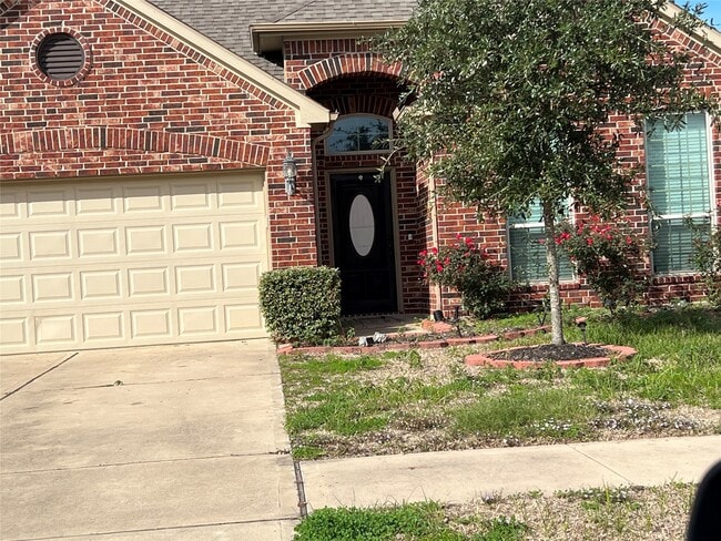 Building Photo - 3518 Christopher Dr