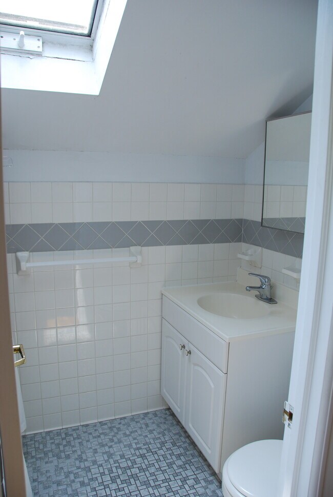 Building Photo - 2120 Hazen St