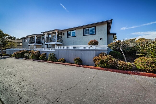 Building Photo - Bright 3BD/2BA Upper Condo in Oceanside with Balcony, Community Pool & Tennis Courts