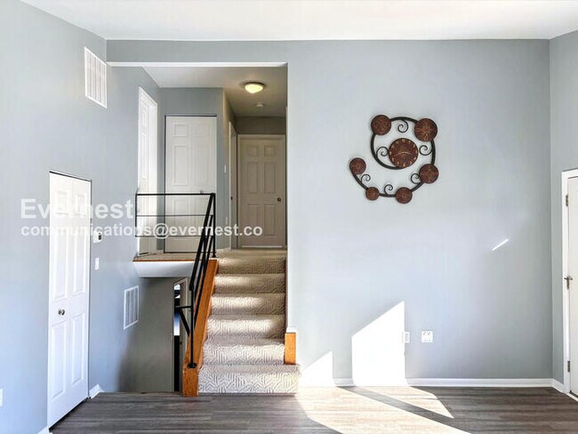 Foto del edificio - 123 Thomas Rd