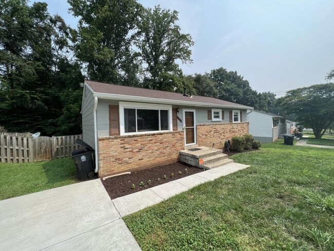 Building Photo - 8400 Richville Drive