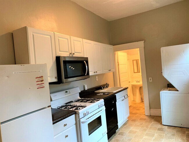 Foto del edificio - 1080 Curran St NW