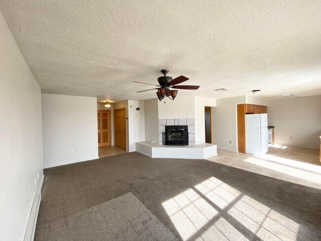 Foto del edificio - 910 11th Ave NW