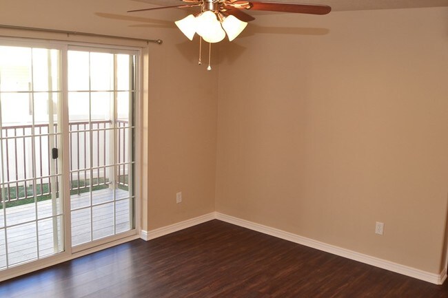 Foto del edificio - 1656 Westbury Way