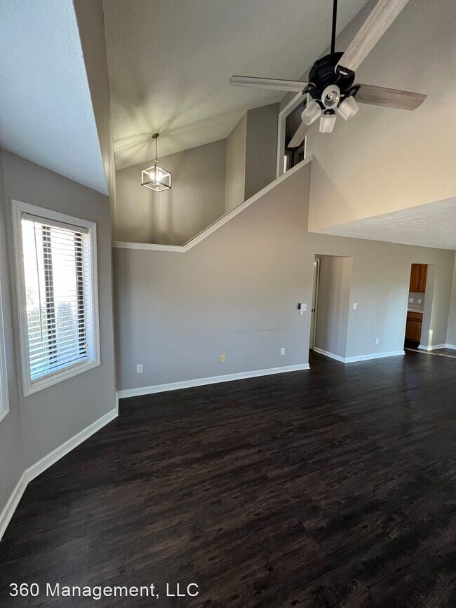 Building Photo - 2 br, 2.5 bath House - 881 Hollins Ave