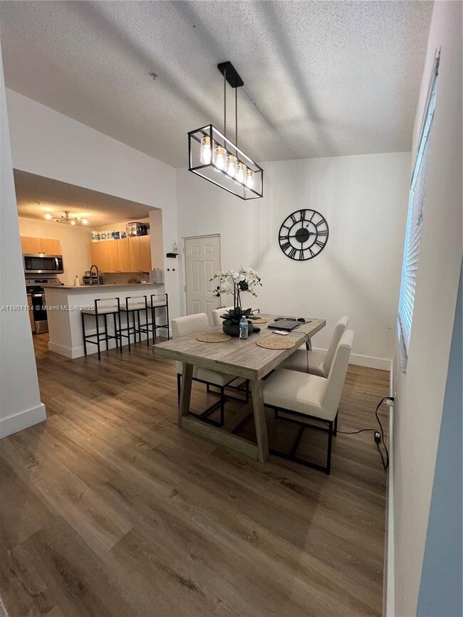 Building Photo - 2440 E Preserve Way