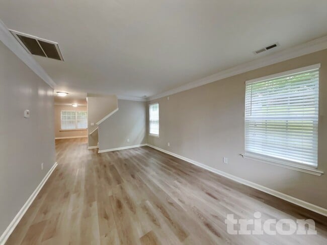 Foto del edificio - 6025 Herston Rd