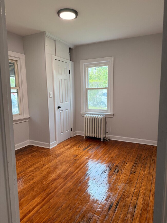 Foto del edificio - 67 Dobbs Ferry Rd