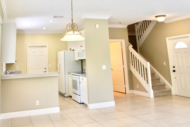 Building Photo - 347 Laurel Oaks Way