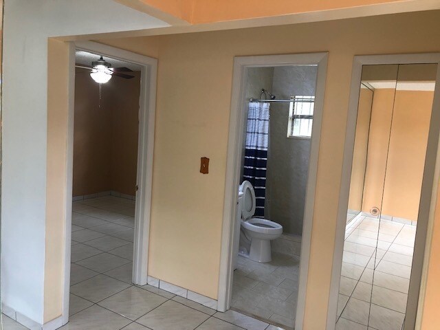 Building Photo - 973 W 39th Pl