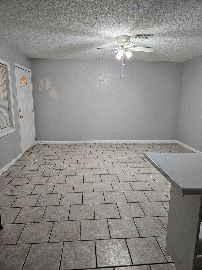 Living Room - 302 Pecan Dr