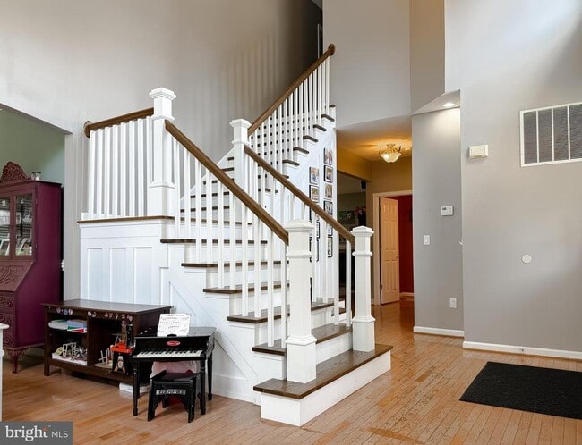 Building Photo - 23118 Silverberry Way