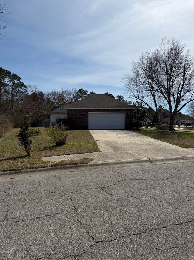 Foto del edificio - 13290 English Cv