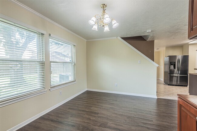Building Photo - 6630 Bluebottle Ln