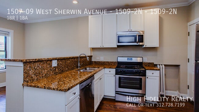 Building Photo - 1507 W Sherwin Ave